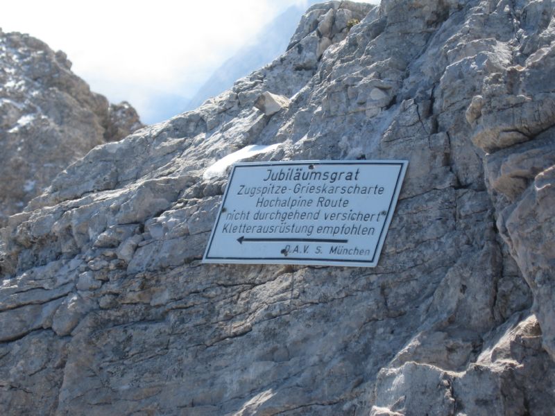 2009-09-06 Zug (25) sign for traverse to Alpspitze